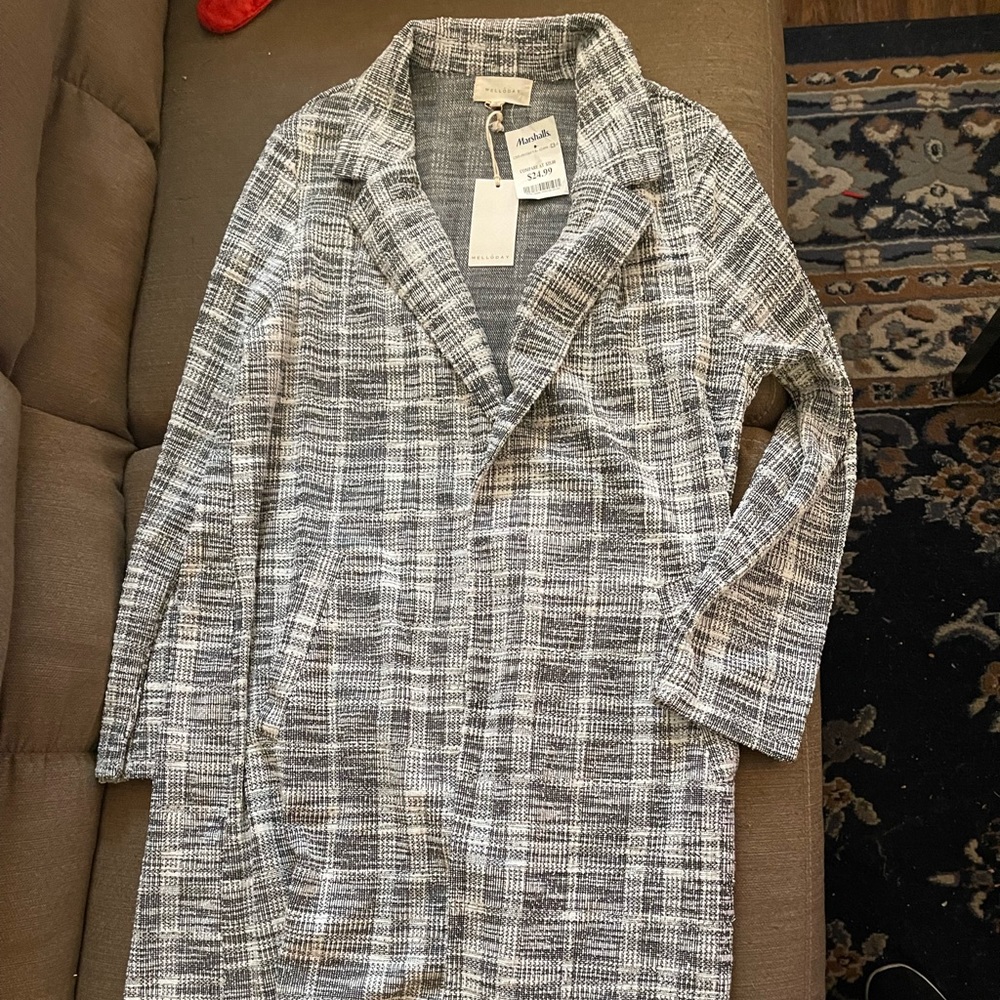 NWT Long lightweight cardigan with pockets, no buttons